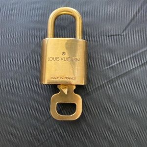 Louis Vuitton Lock (gold) 315